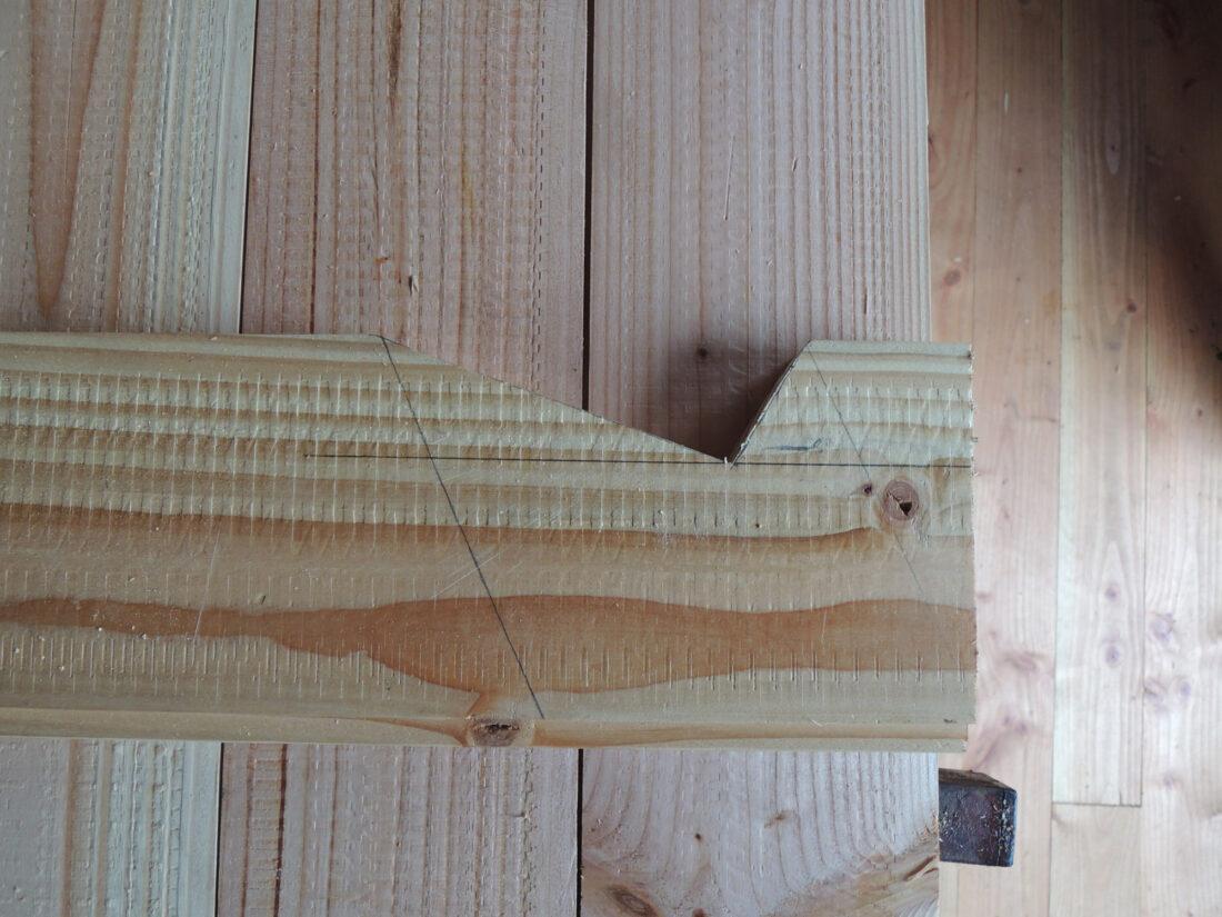 Holztür selber bauen: Detailansicht eines Winkelschnittes. 