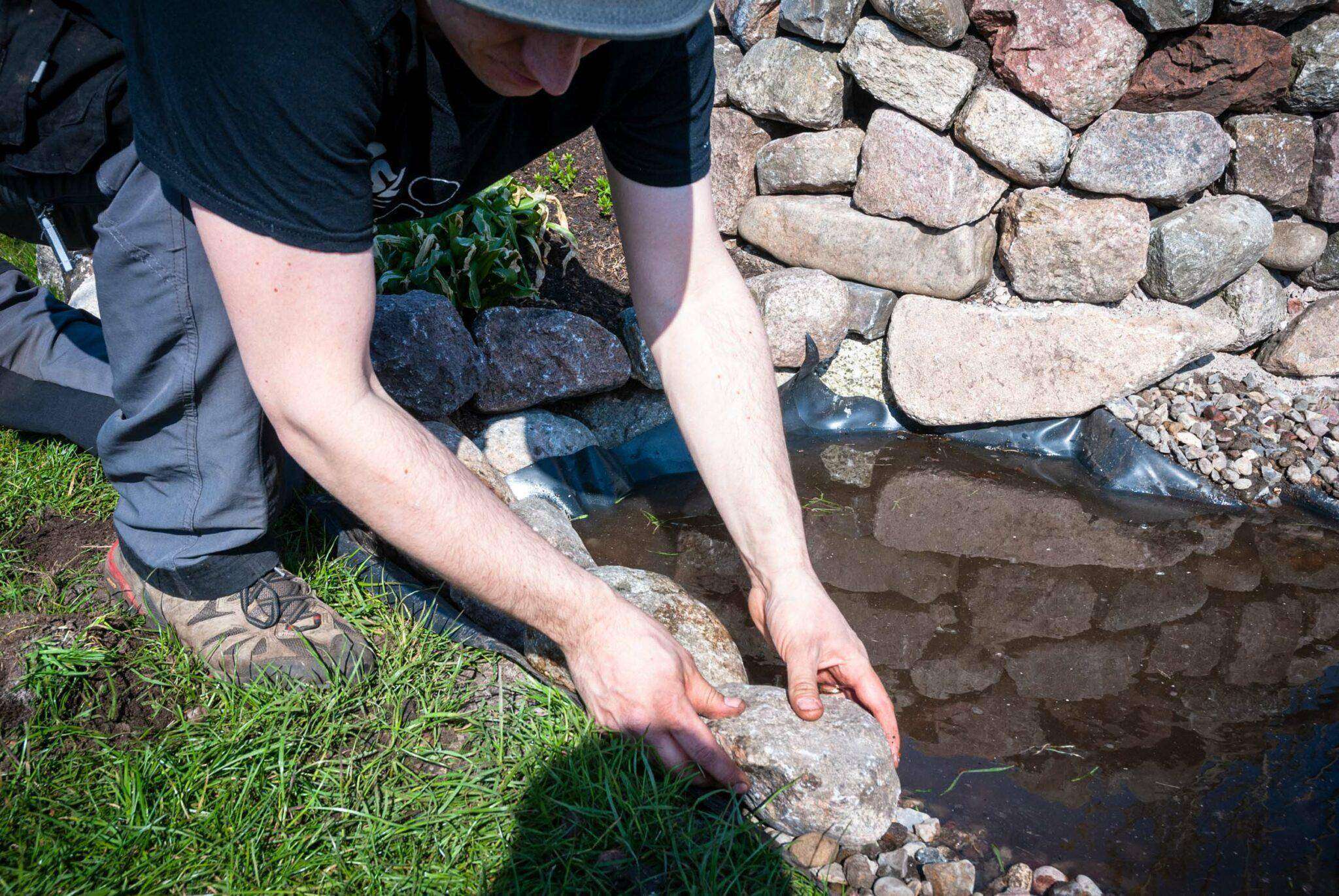 Teich selber bauen So geht's Schritt für Schritt Ein Stück Arbeit